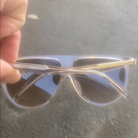 Brand new no scratches. Needed money ASAP - Picture 3 of 3